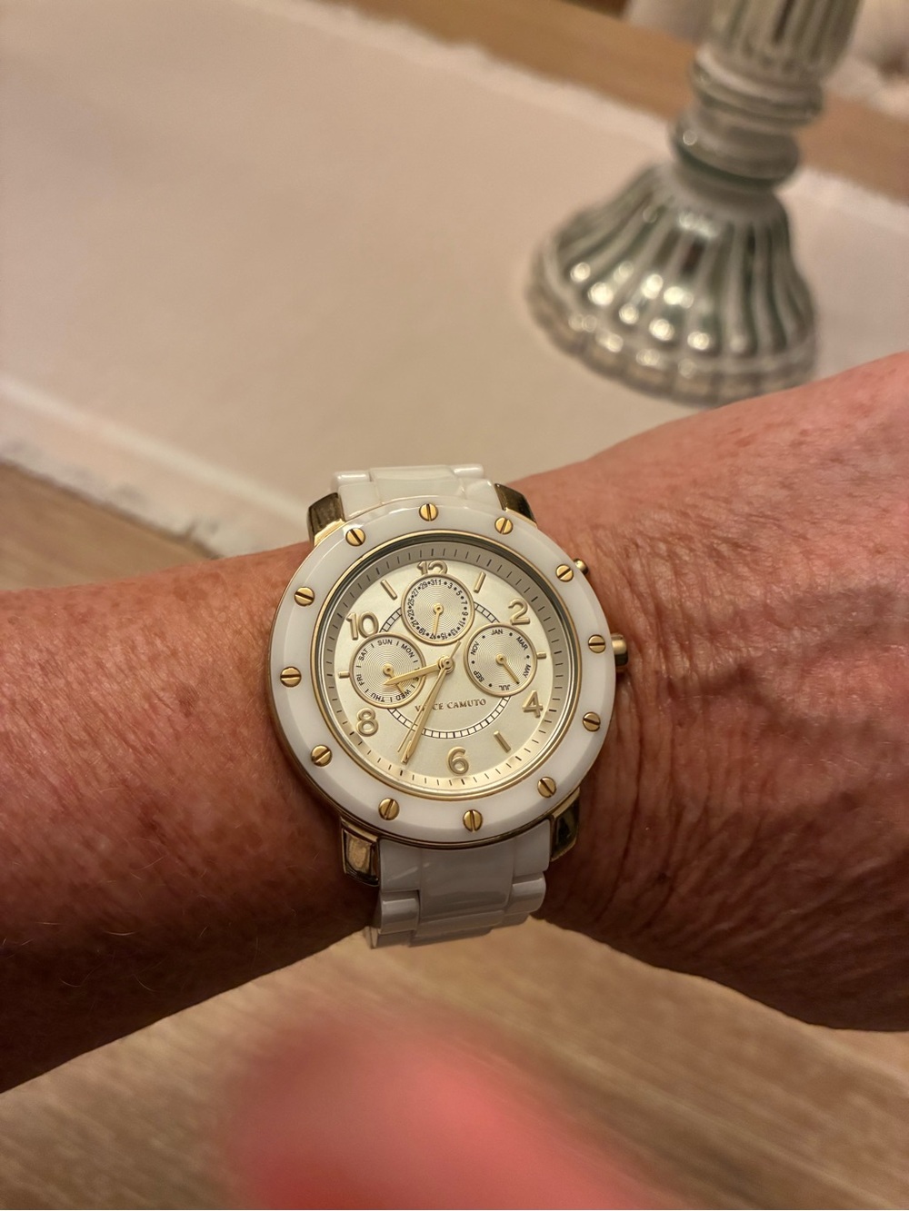 LADIES VINCE CAMUTO BRACELET STYLE WATCH! NEW, never worn! ⌚️⌚️